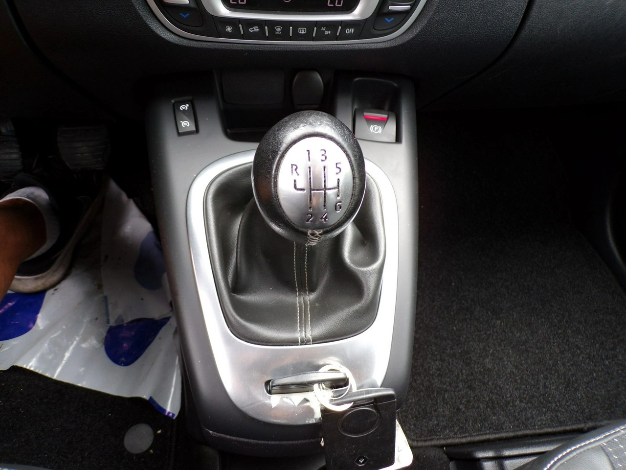 Renault Grand Scenic - Zdjęcie 22