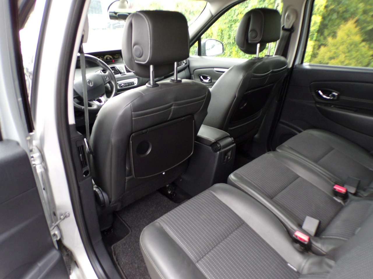 Renault Grand Scenic - Zdjęcie 27