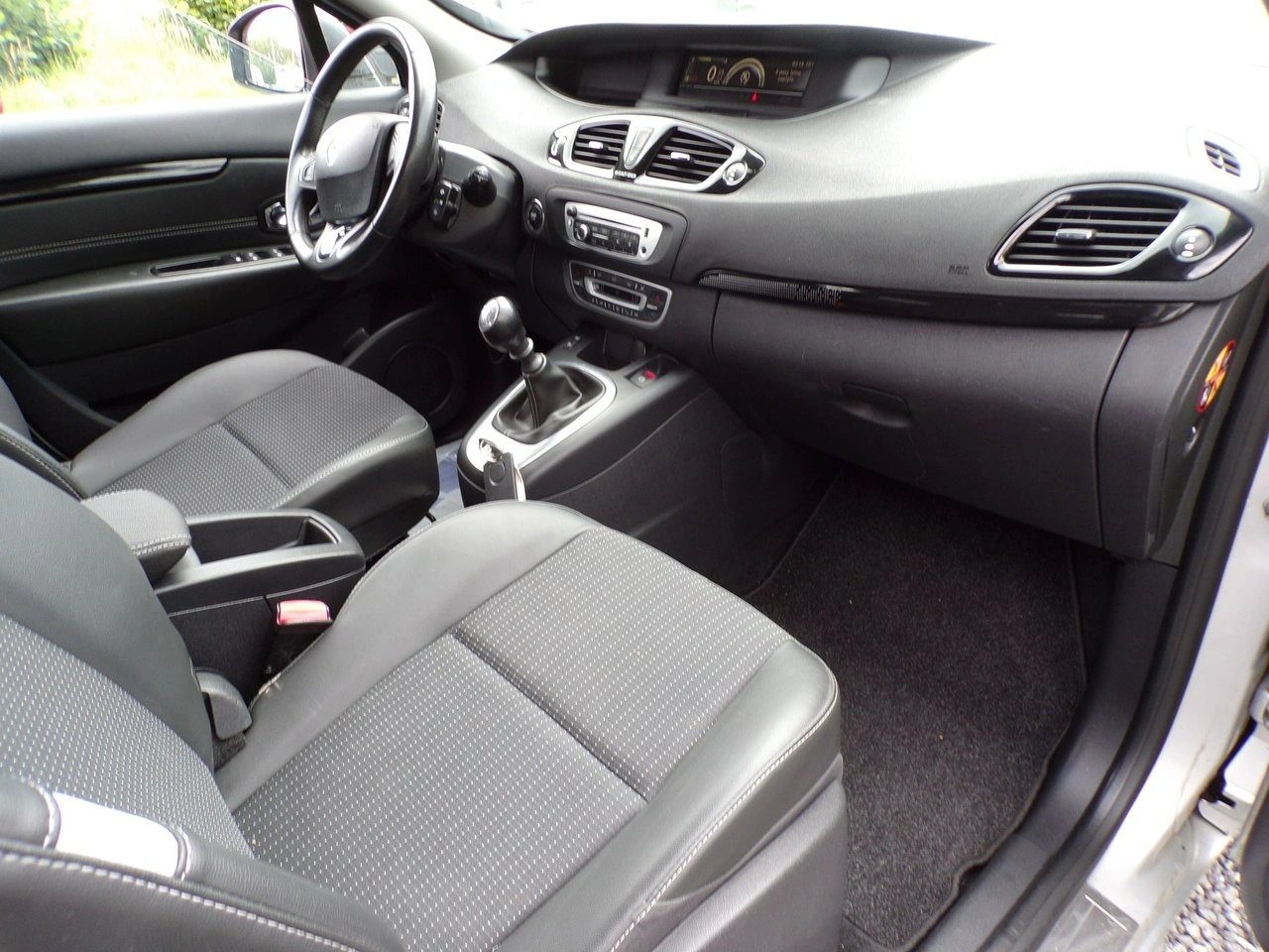 Renault Grand Scenic - Zdjęcie 32