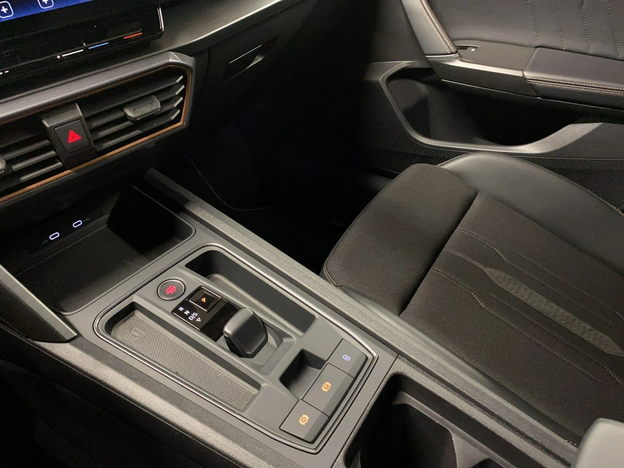 Cupra Leon Sportstourer - Zdjęcie 32