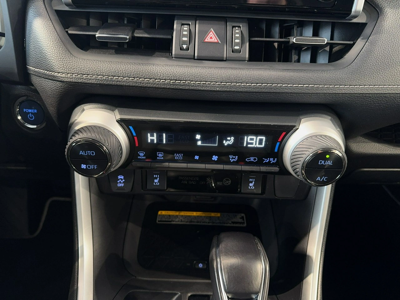 Toyota RAV-4 - Zdjęcie 24