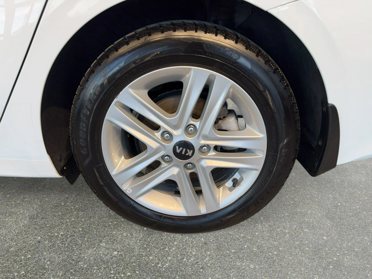 Kia Ceed - Zdjęcie 8