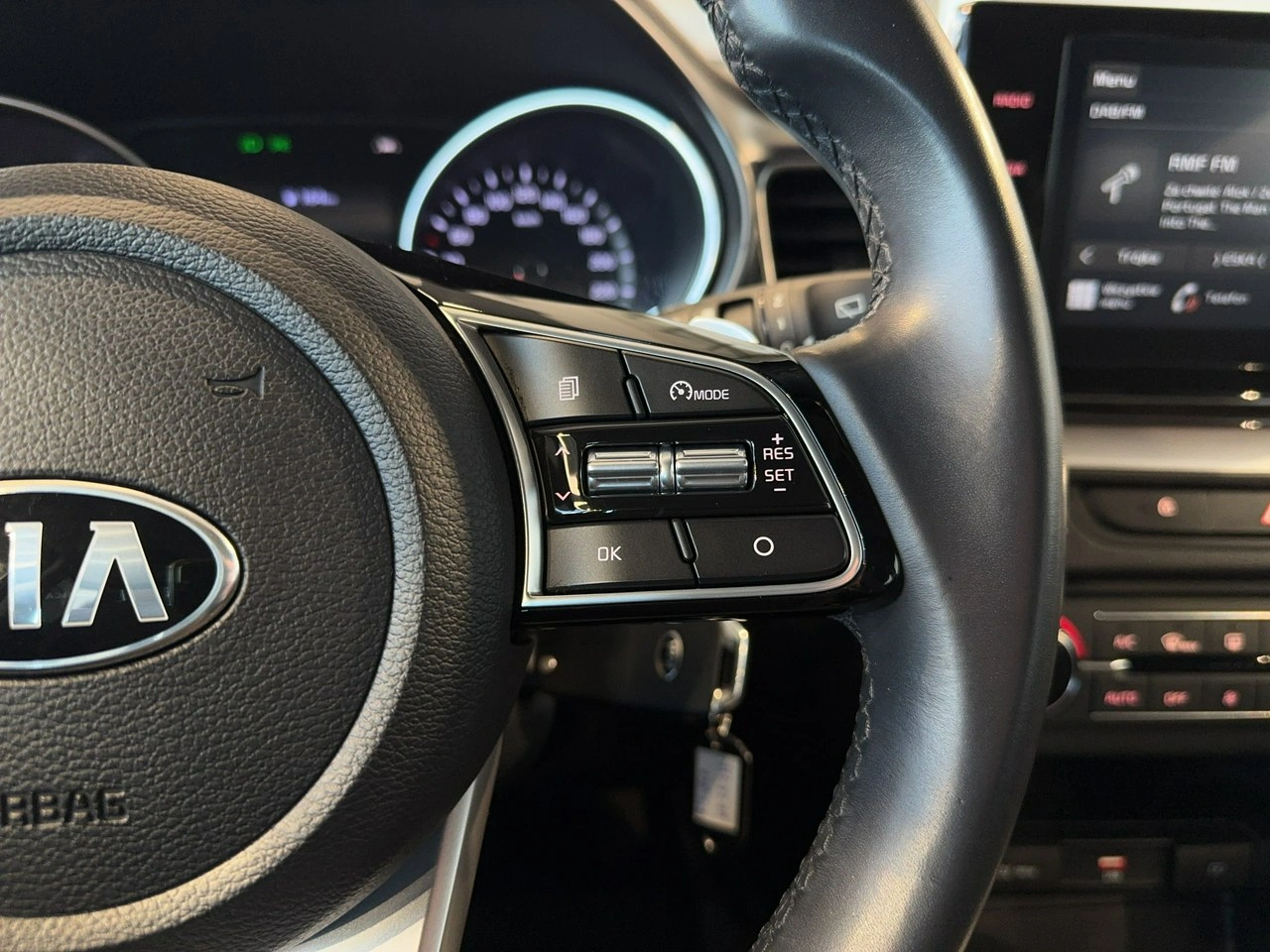 Kia Ceed - Zdjęcie 16