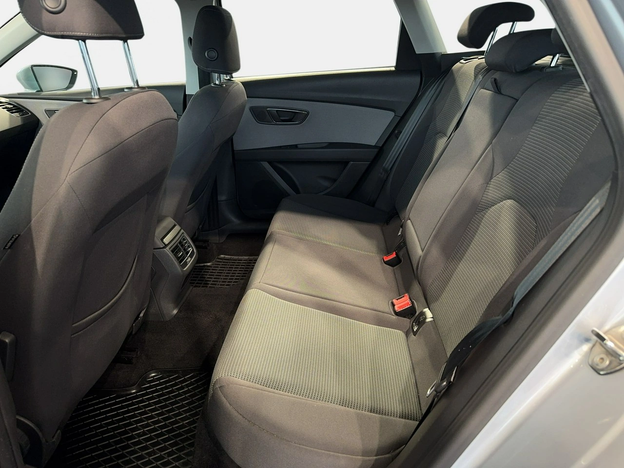 Seat Leon - Zdjęcie 10