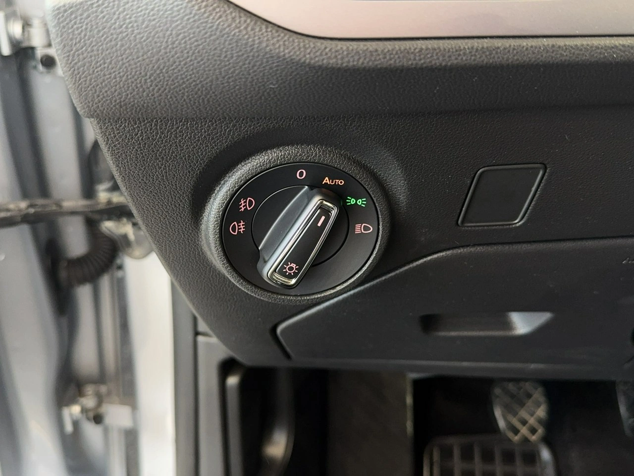 Seat Leon - Zdjęcie 22