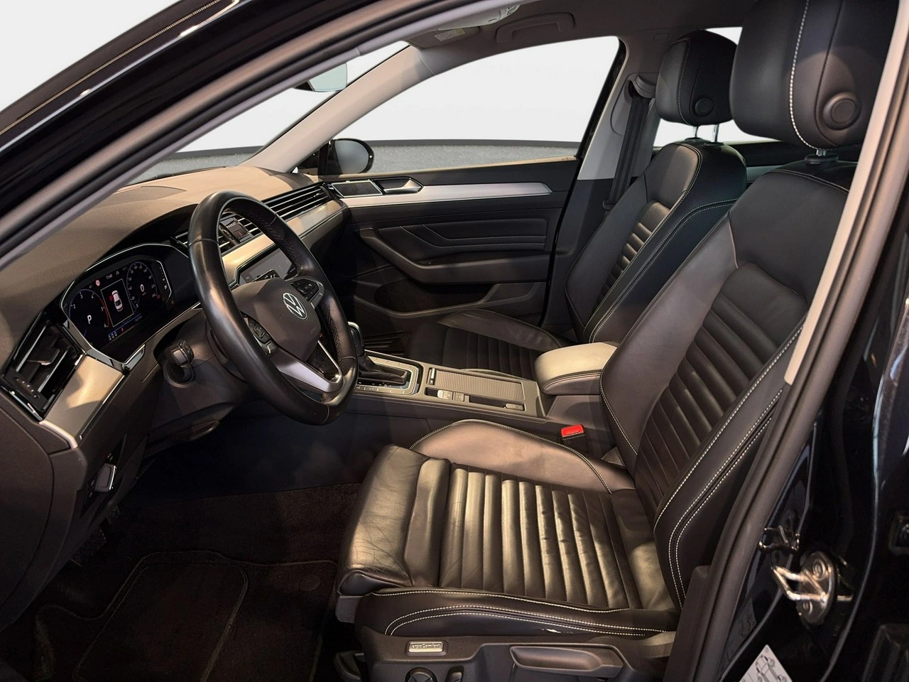 Volkswagen Passat - Zdjęcie 11