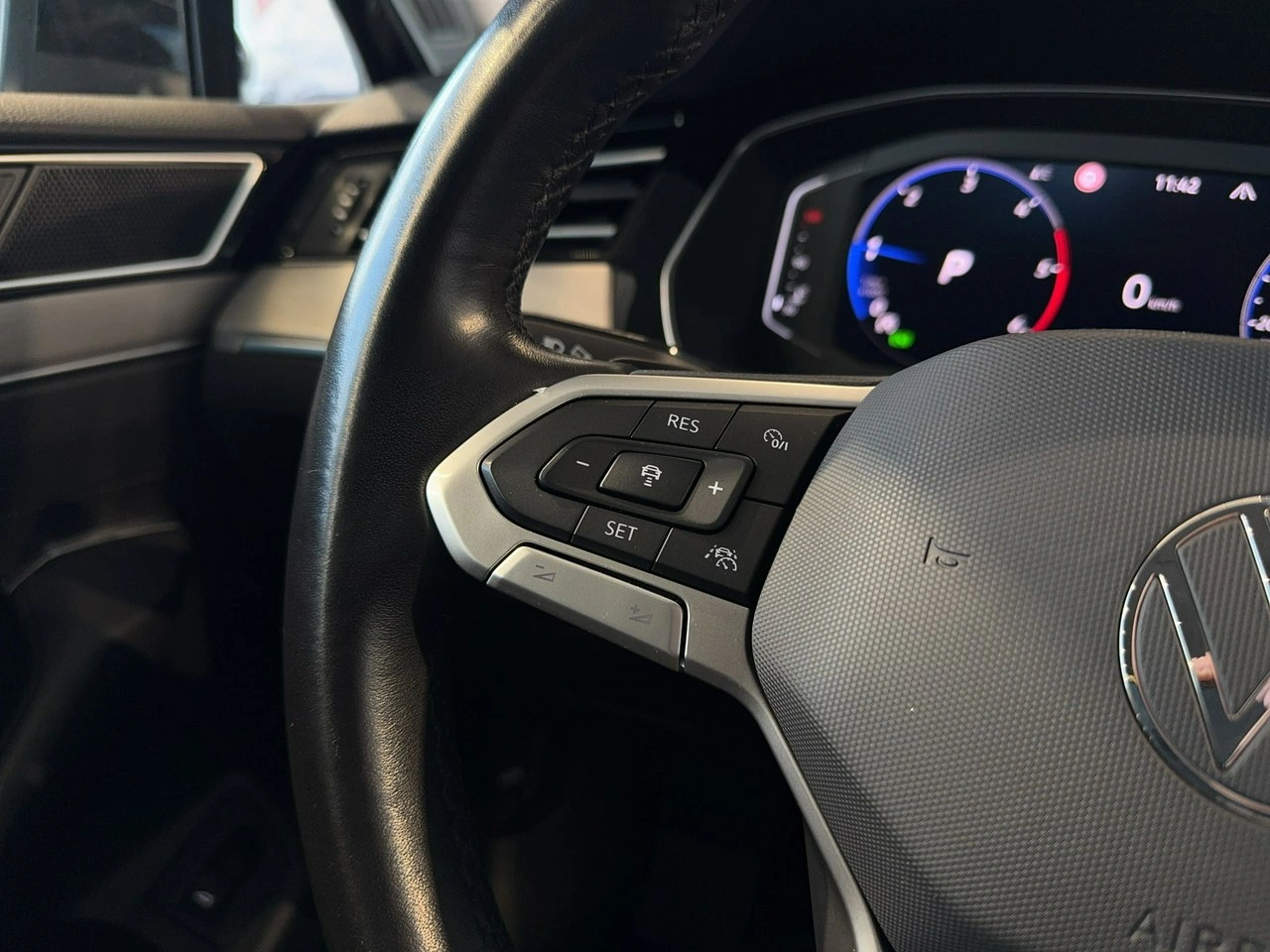 Volkswagen Passat - Zdjęcie 17