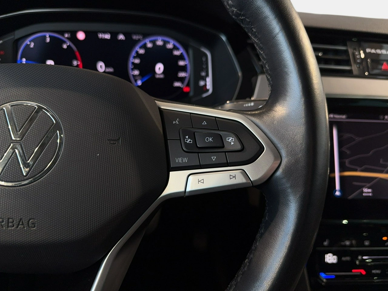 Volkswagen Passat - Zdjęcie 18