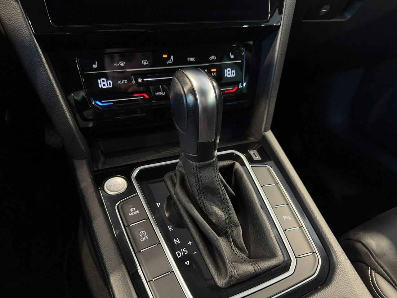 Volkswagen Passat - Zdjęcie 28