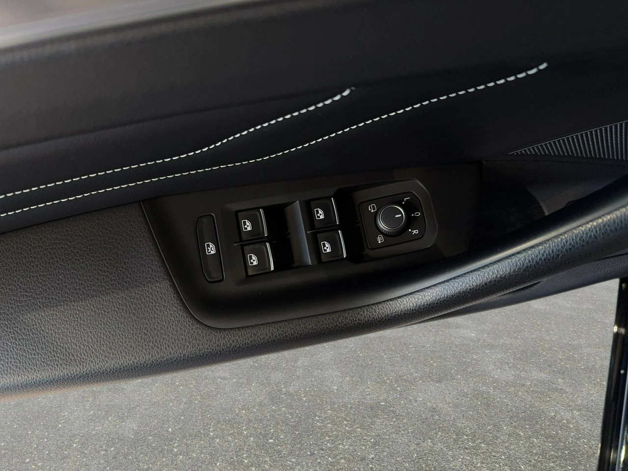 Volkswagen Passat - Zdjęcie 30