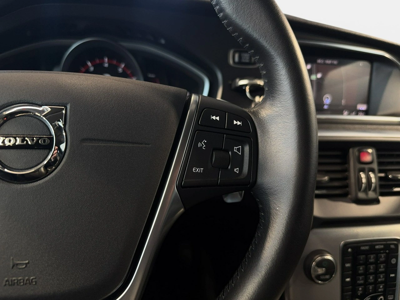 Volvo V40 - Zdjęcie 21