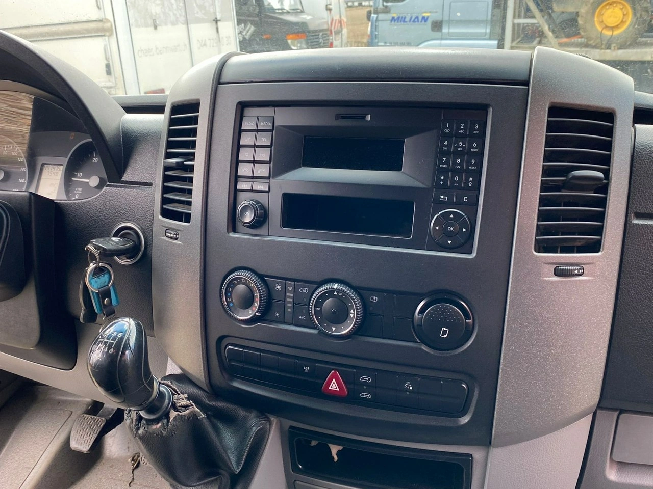 Mercedes Sprinter - Zdjęcie 14