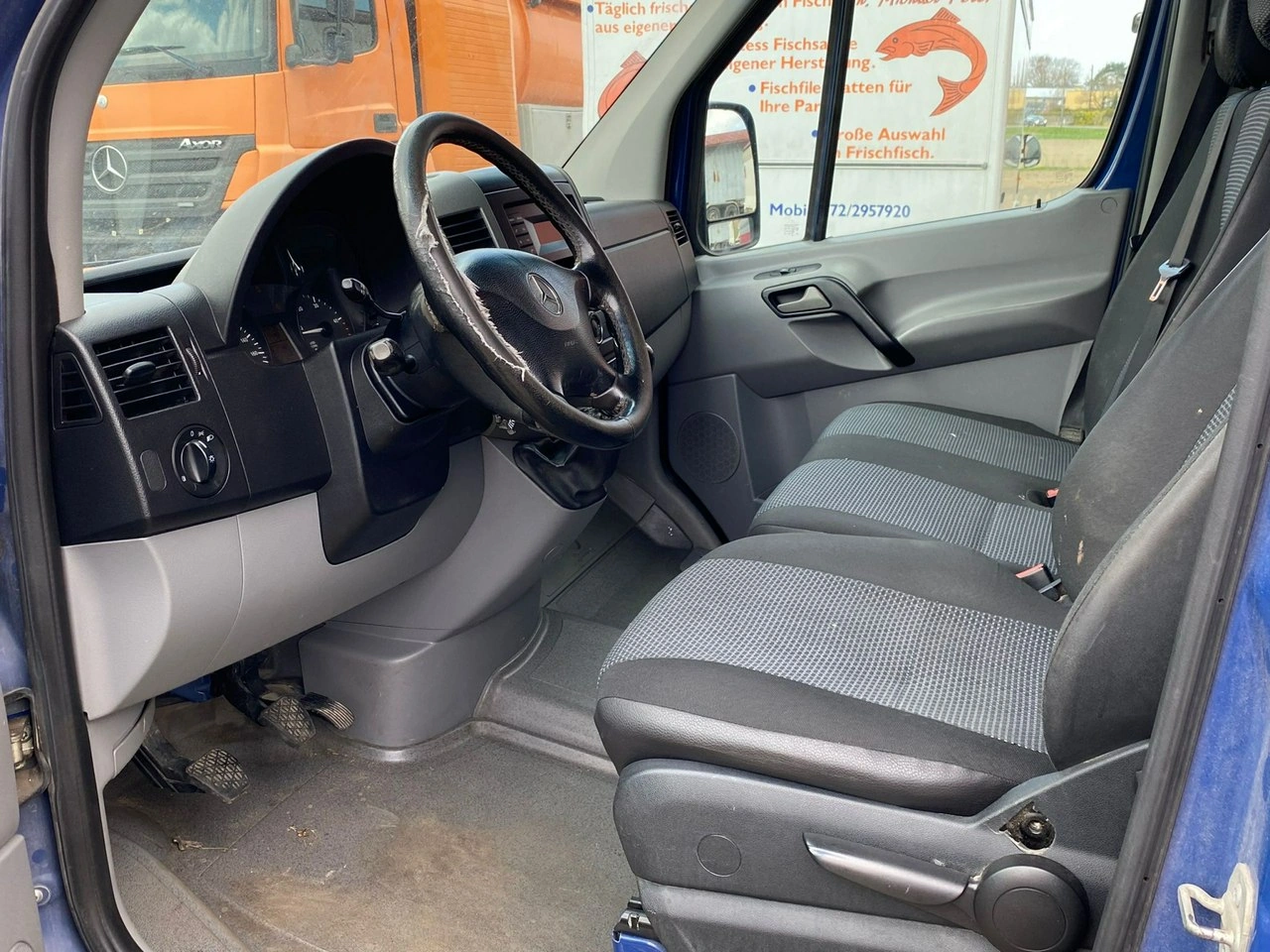 Mercedes Sprinter - Zdjęcie 17