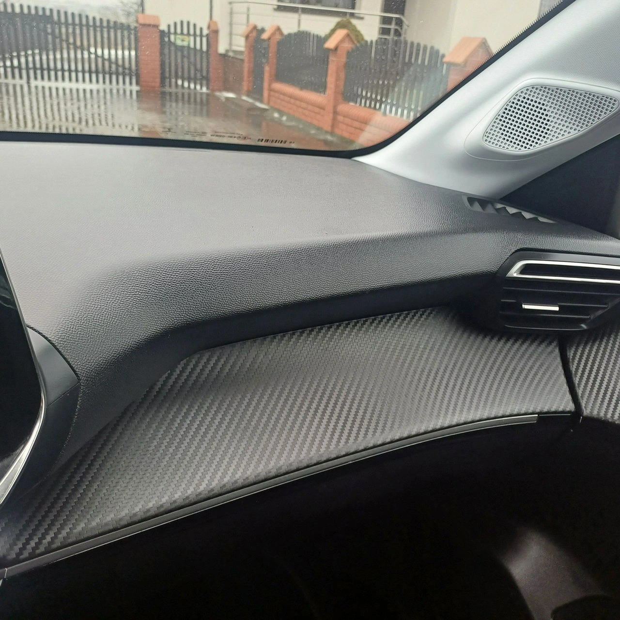 Peugeot 208 - Zdjęcie 14