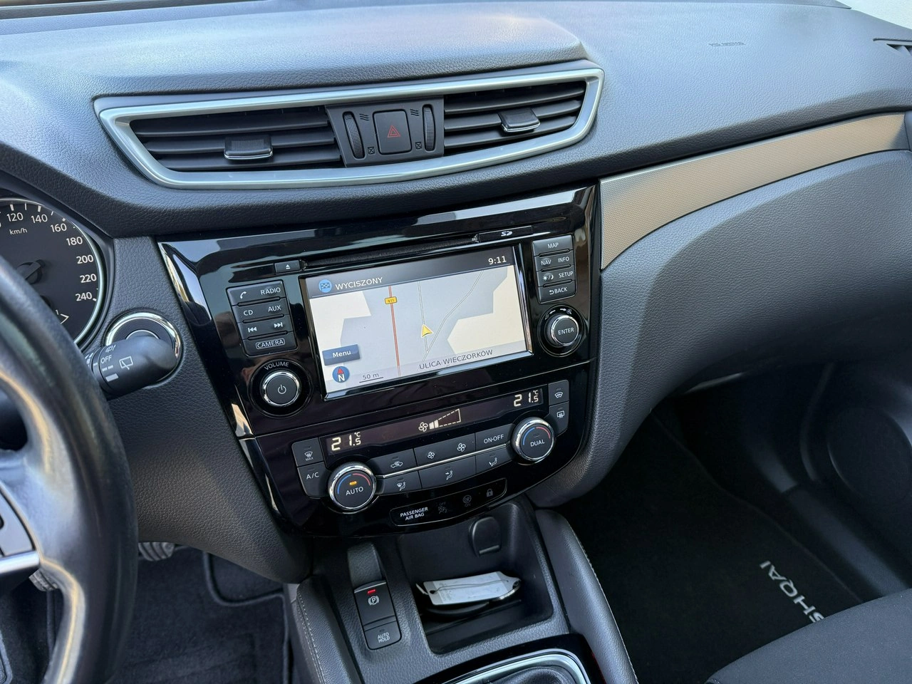 Nissan Qashqai - Zdjęcie 16