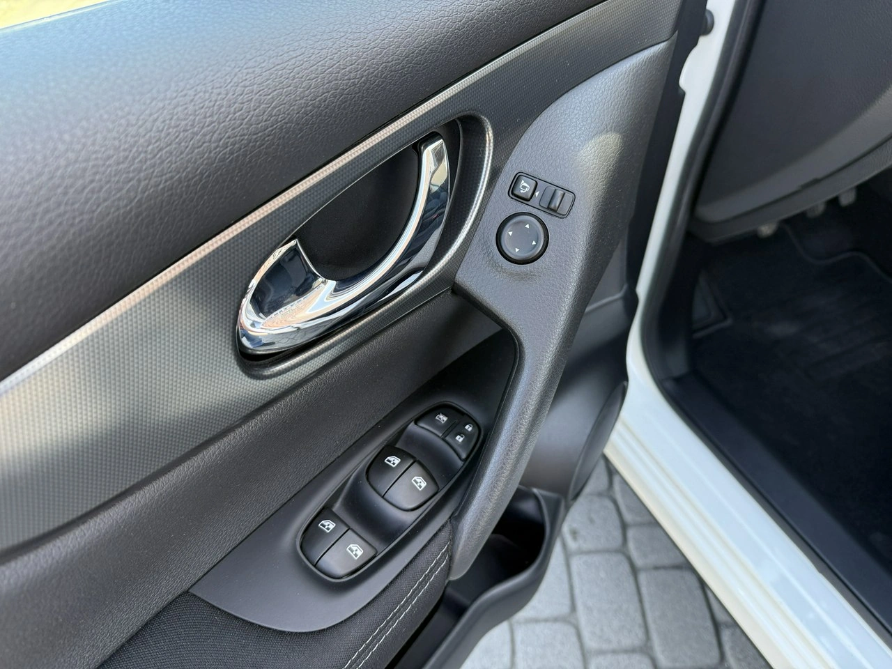Nissan Qashqai - Zdjęcie 18