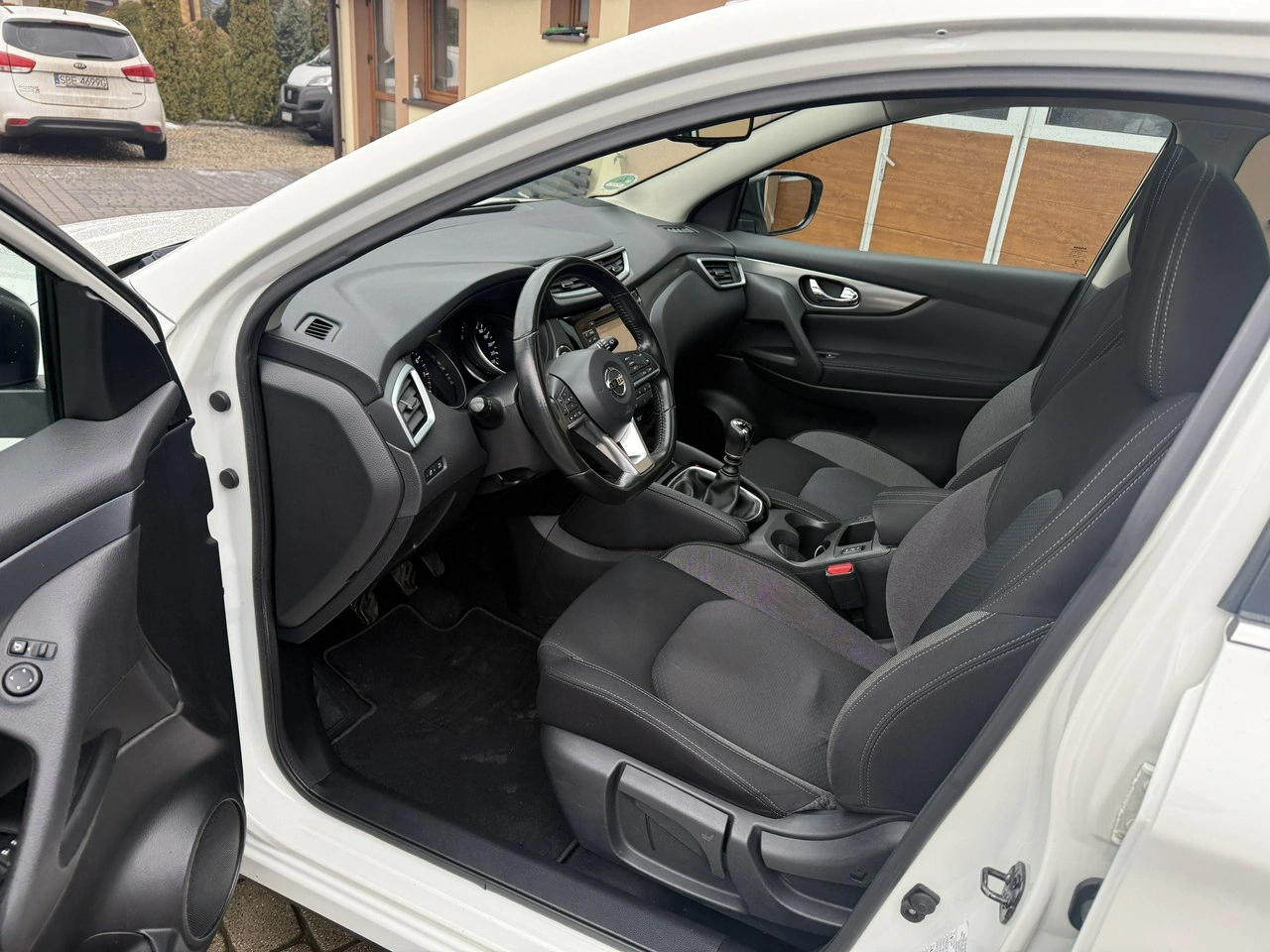 Nissan Qashqai - Zdjęcie 20