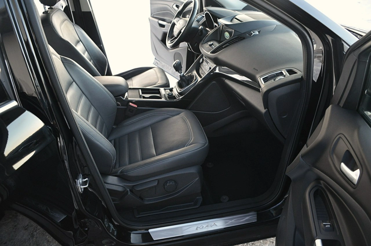 Ford Kuga - Zdjęcie 14