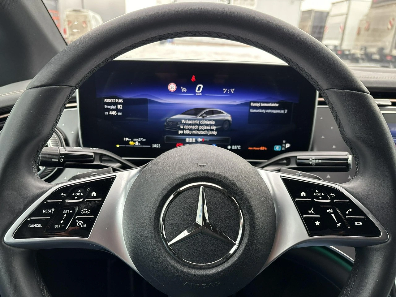 Mercedes EQE - Zdjęcie 18