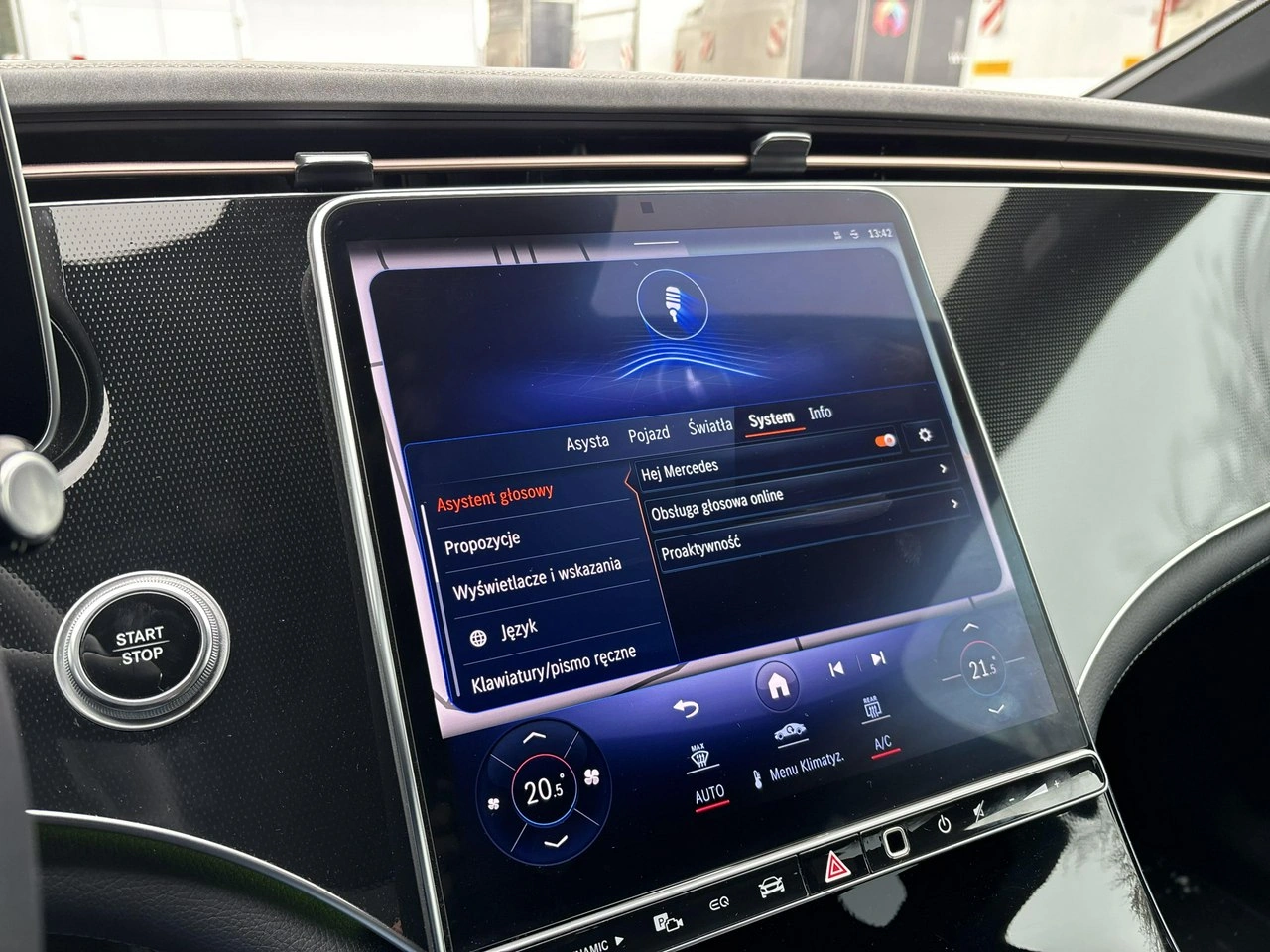 Mercedes EQE - Zdjęcie 24