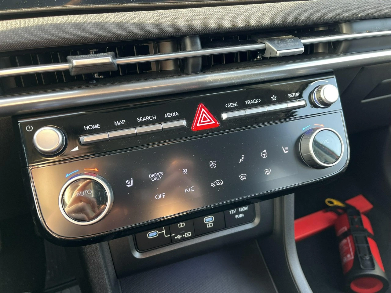 Hyundai Tucson - Zdjęcie 23