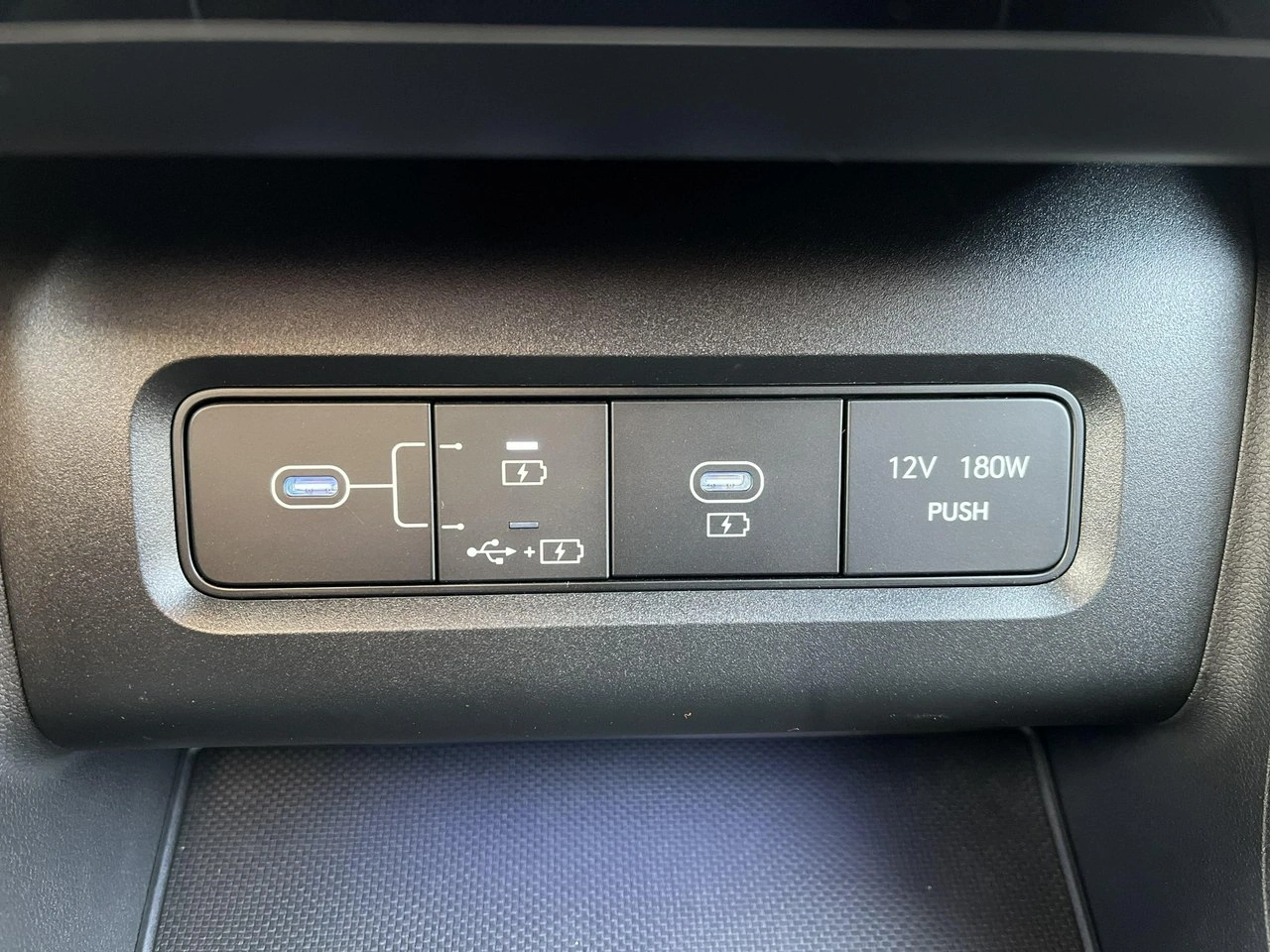 Hyundai Tucson - Zdjęcie 24