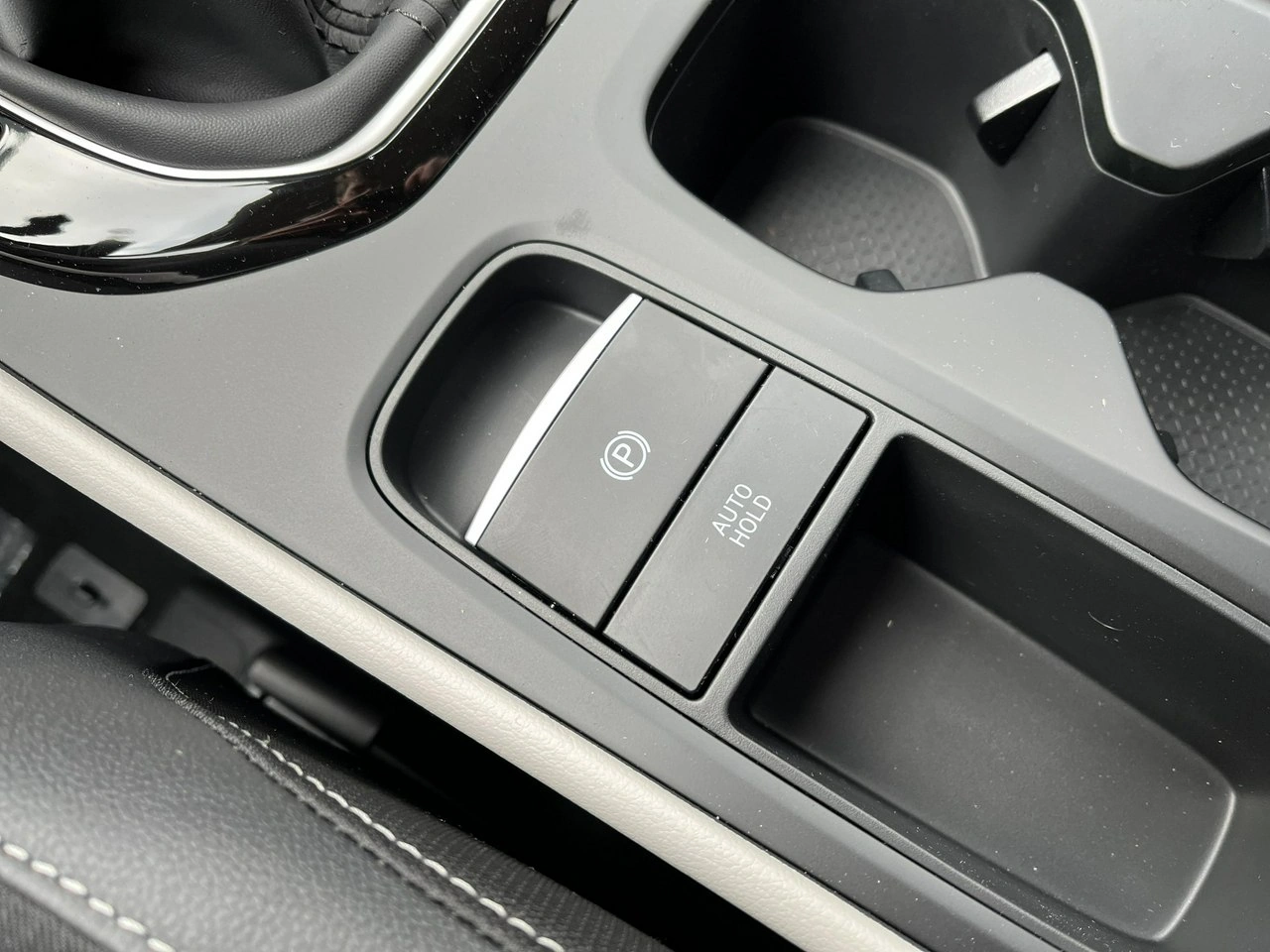 Hyundai Tucson - Zdjęcie 25