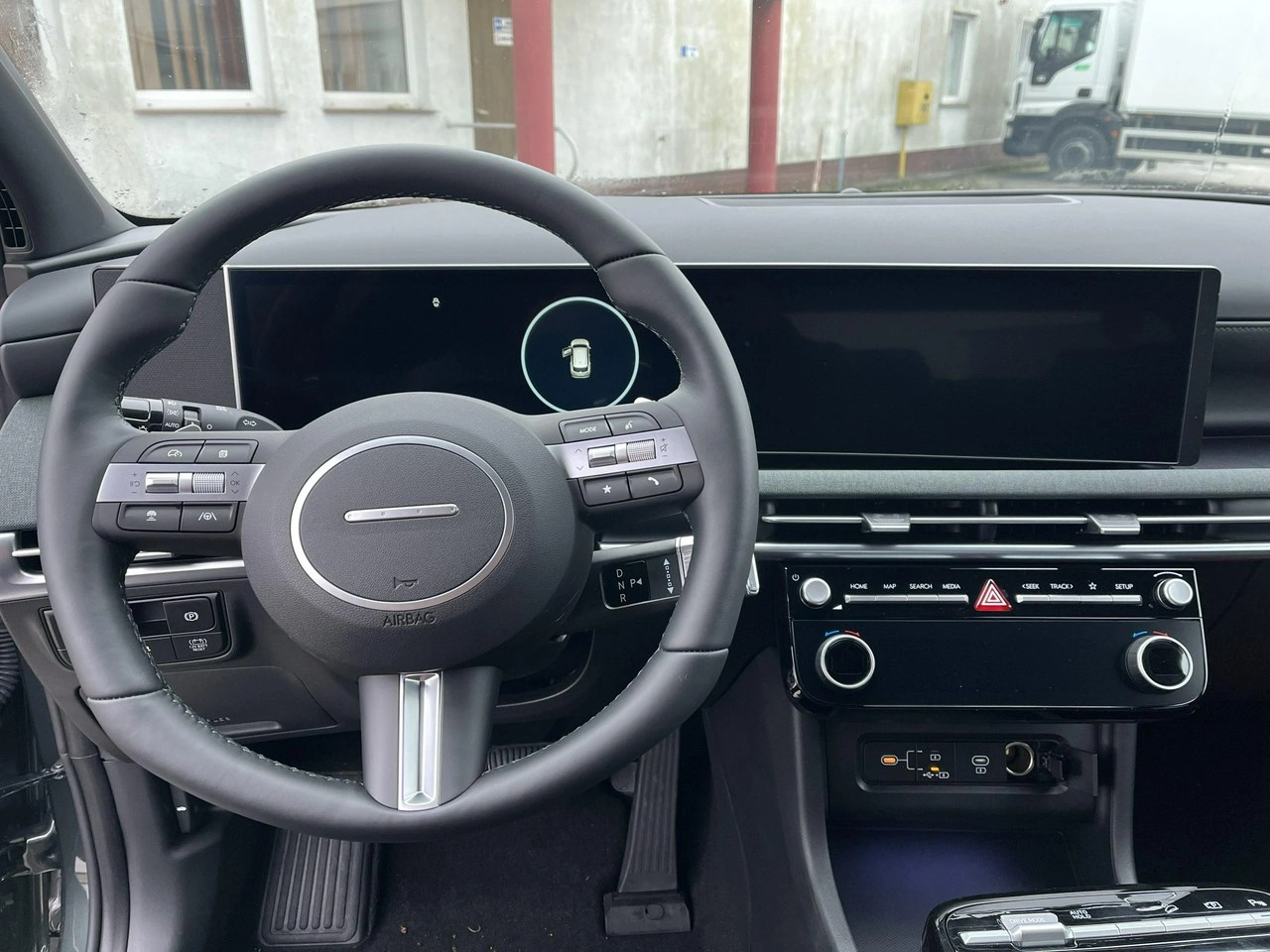 Hyundai Tucson - Zdjęcie 12