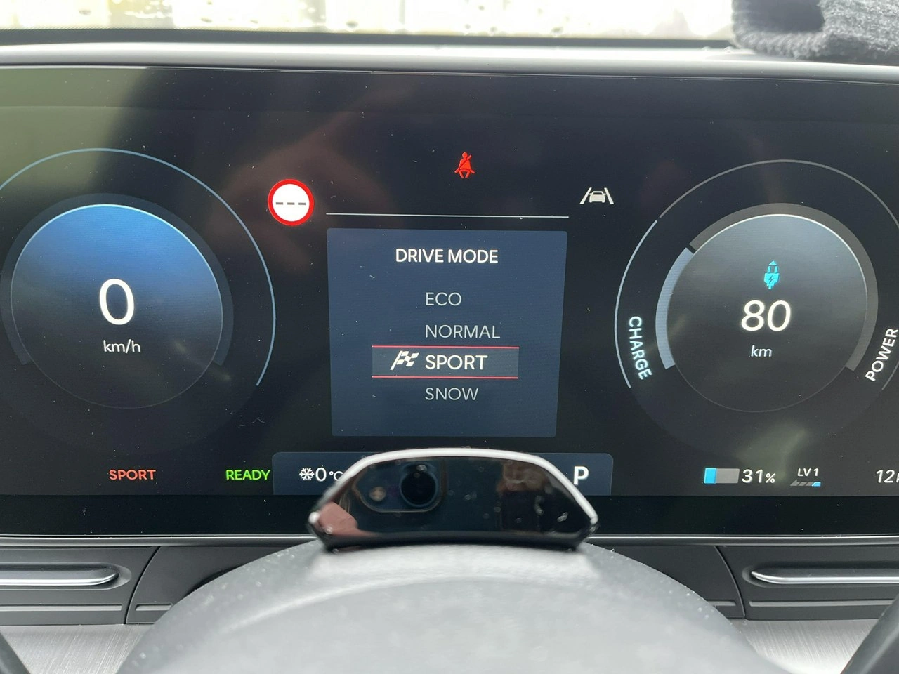 Hyundai Kona - Zdjęcie 29