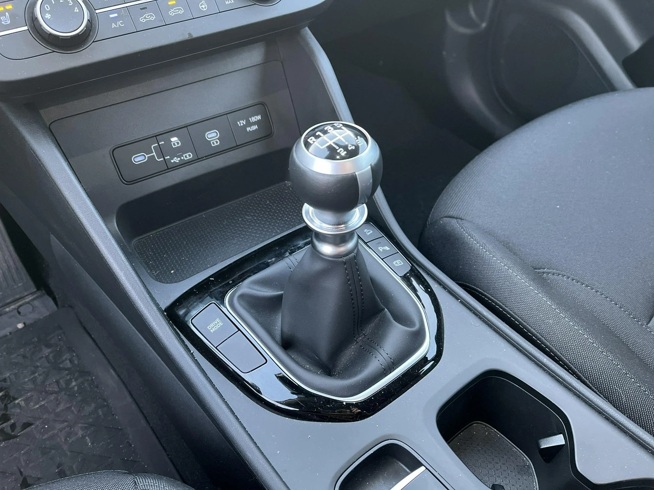 Hyundai Tucson - Zdjęcie 14