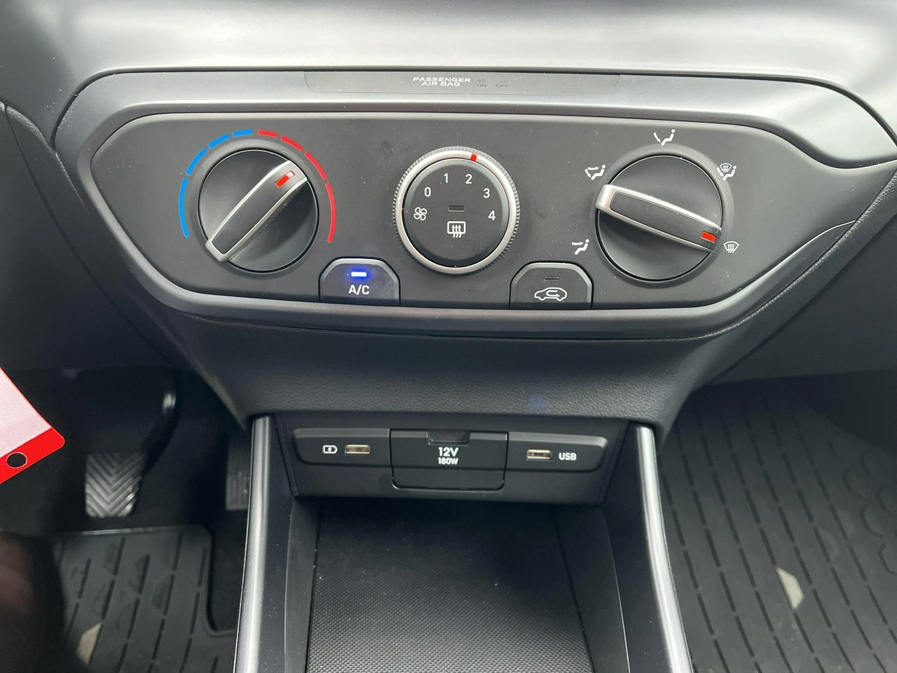 Hyundai Bayon - Zdjęcie 24