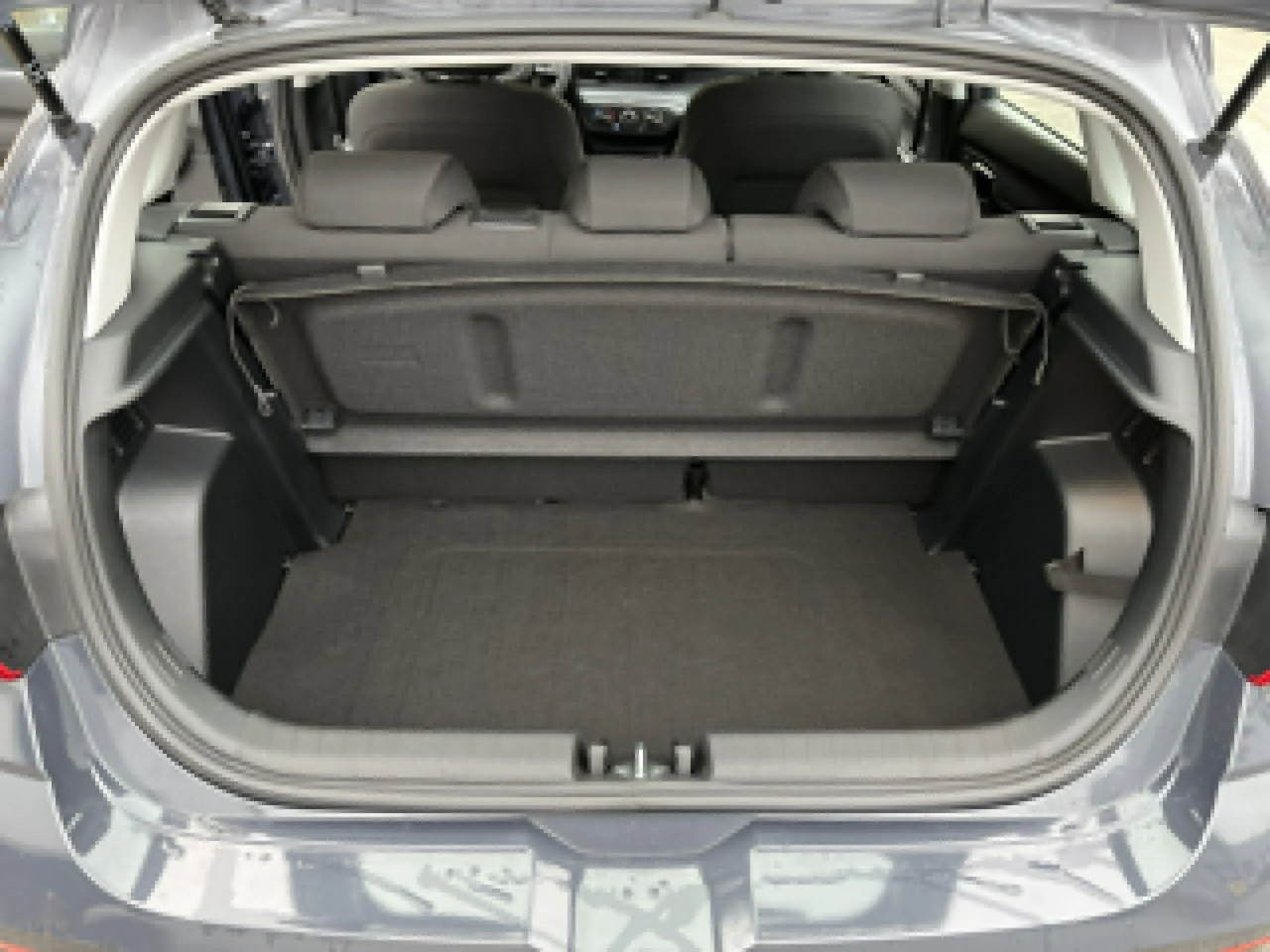 Hyundai i20 - Zdjęcie 16