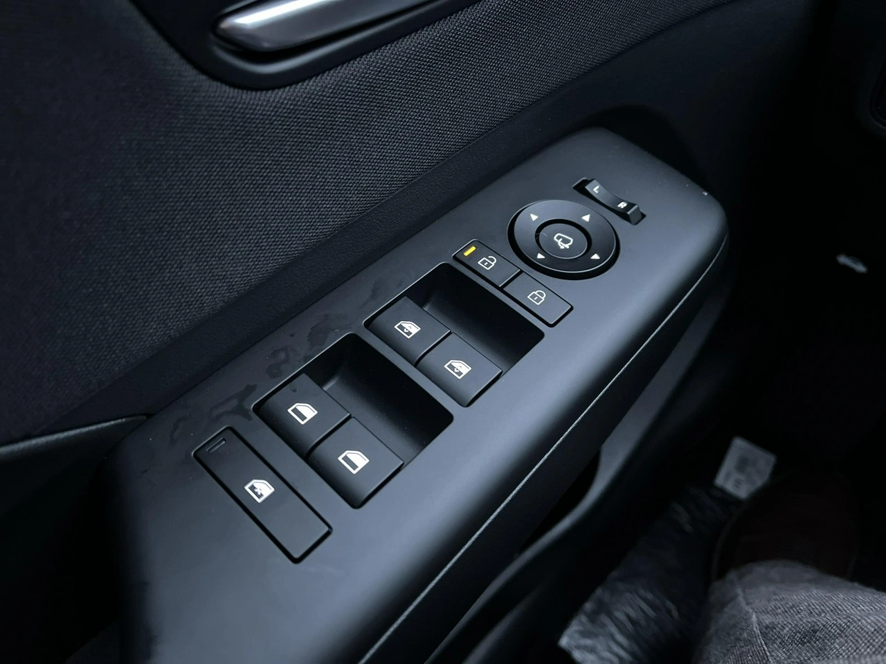 Hyundai Kona - Zdjęcie 18