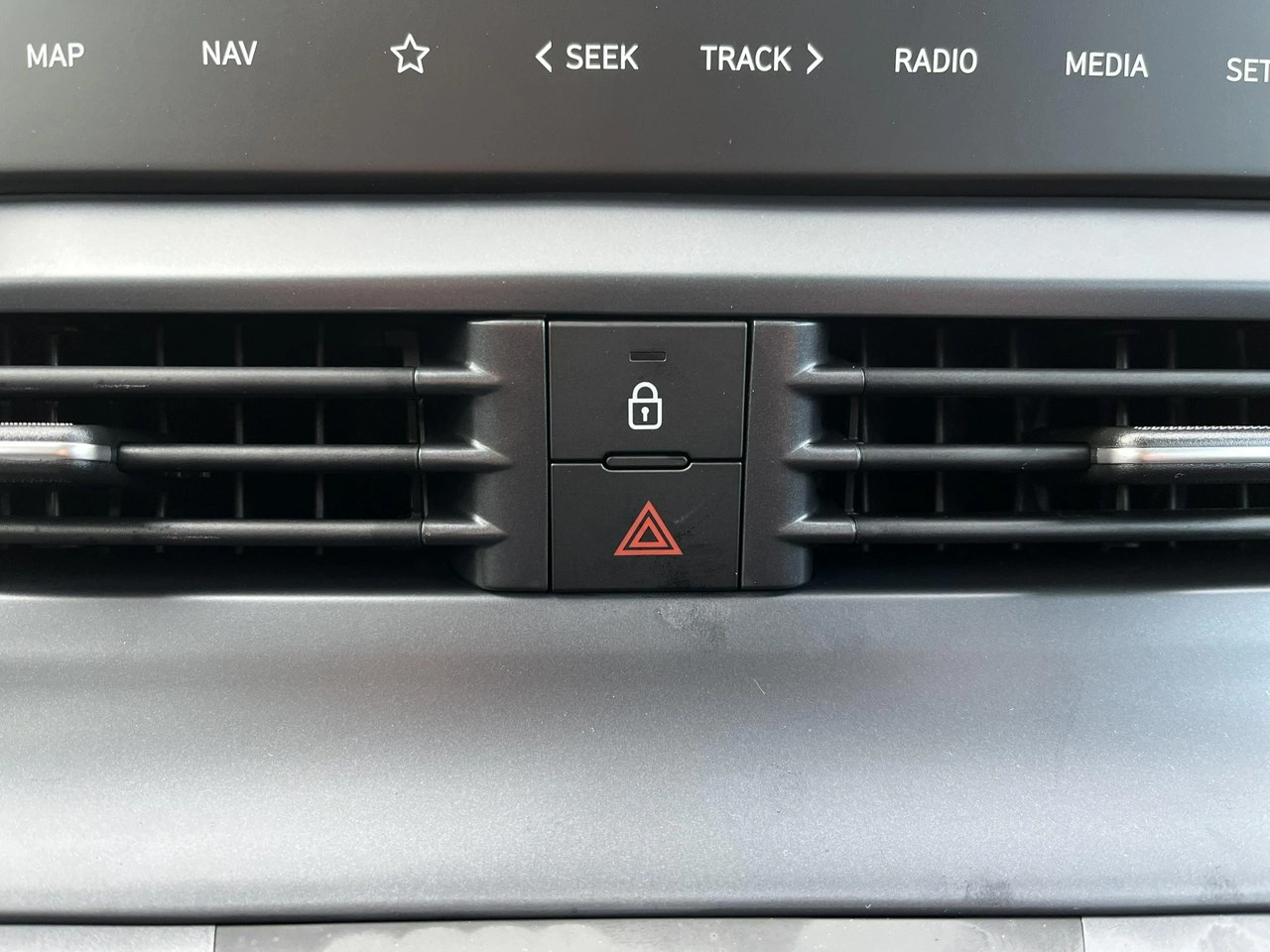 Hyundai i20 - Zdjęcie 32