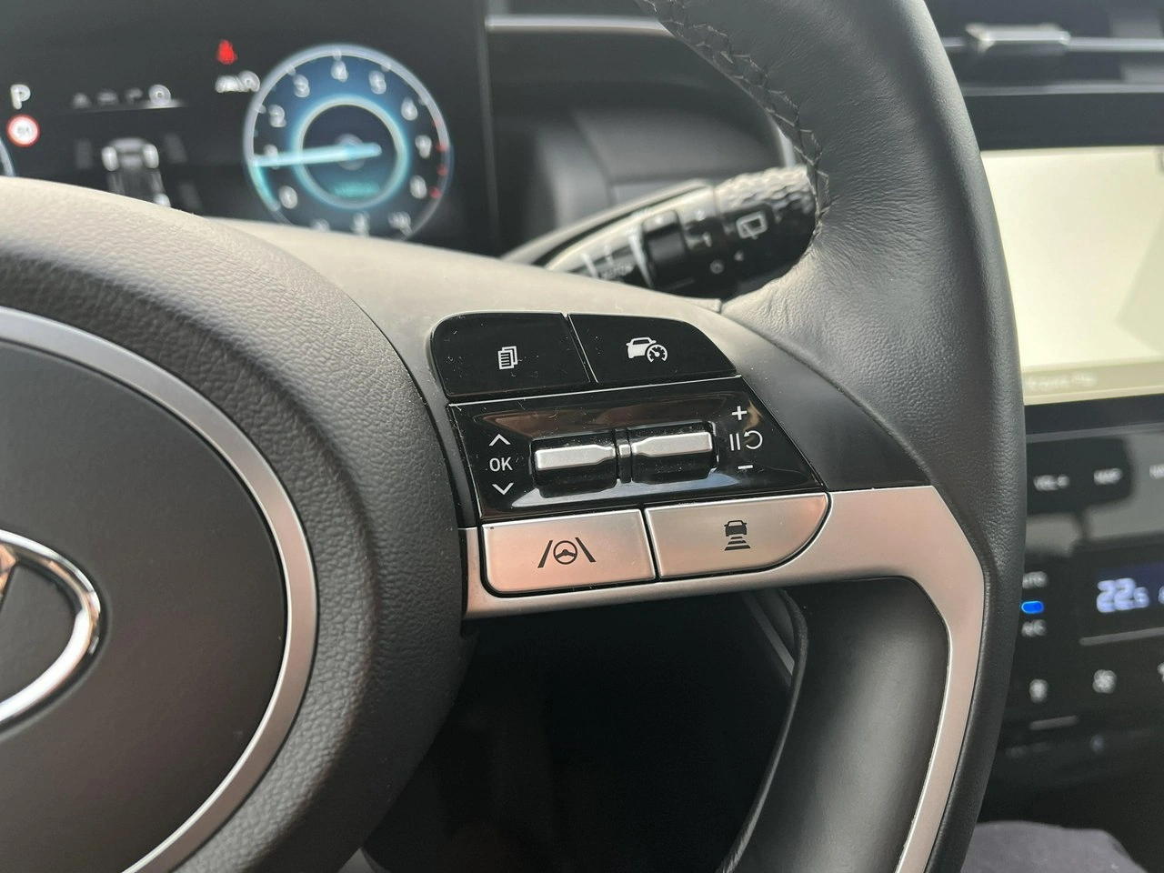 Hyundai Tucson - Zdjęcie 21