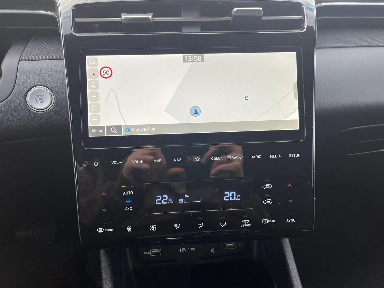 Hyundai Tucson - Zdjęcie 24