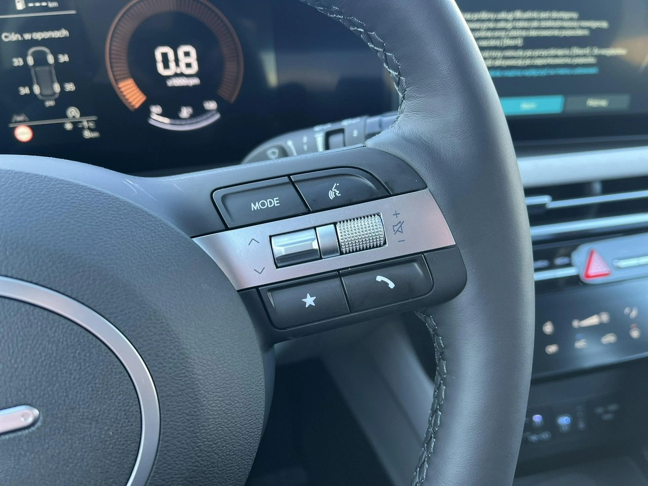 Hyundai Tucson - Zdjęcie 21