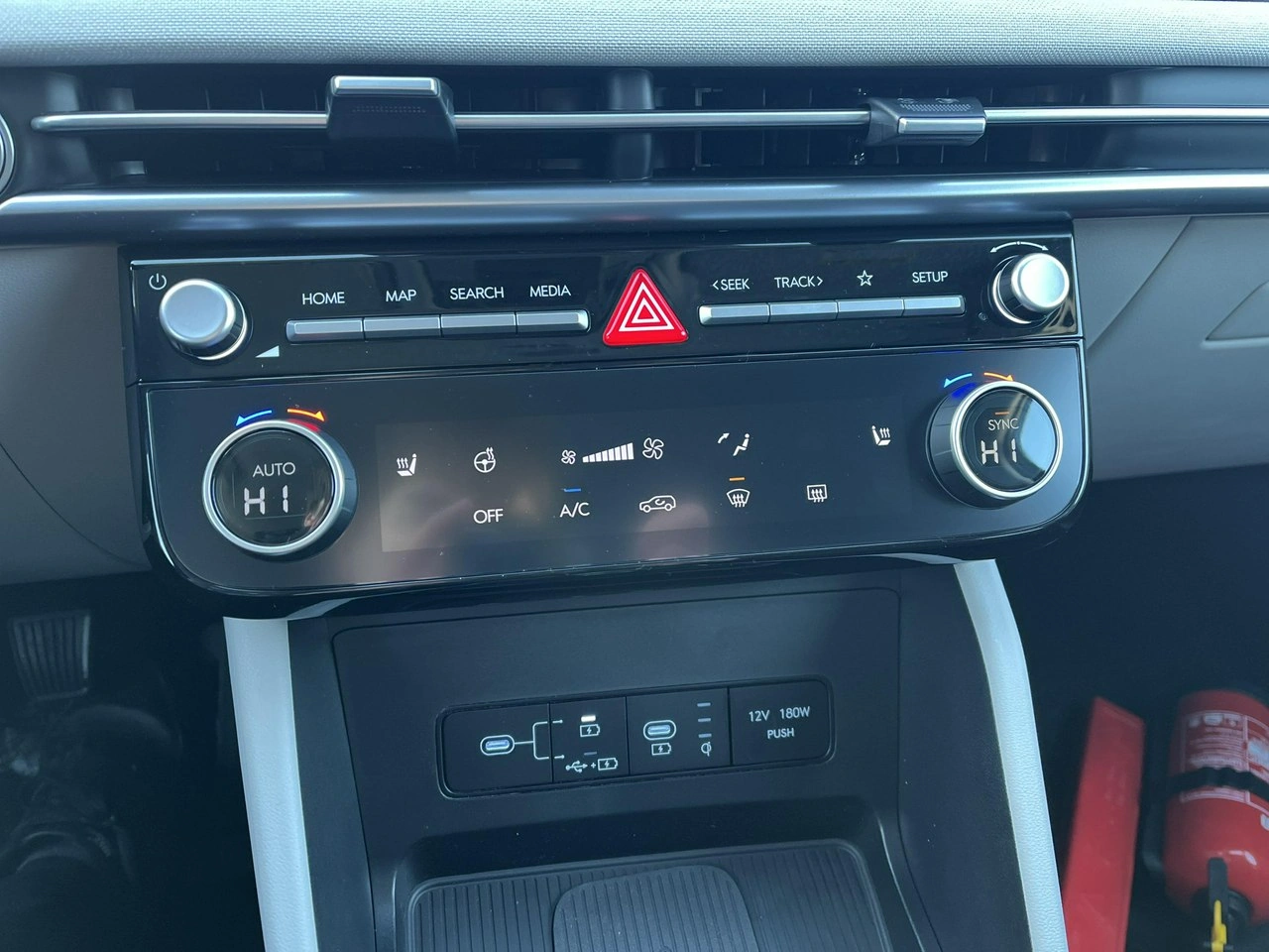 Hyundai Tucson - Zdjęcie 25