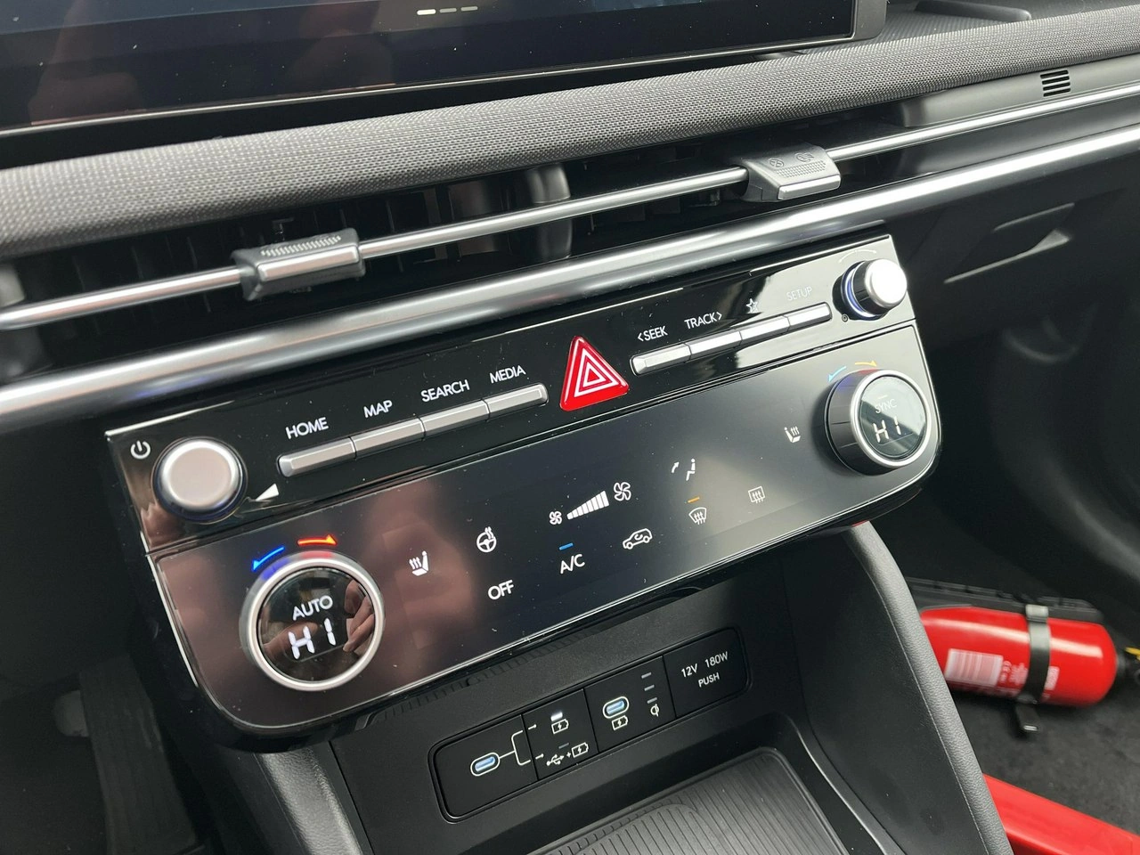 Hyundai Tucson - Zdjęcie 25