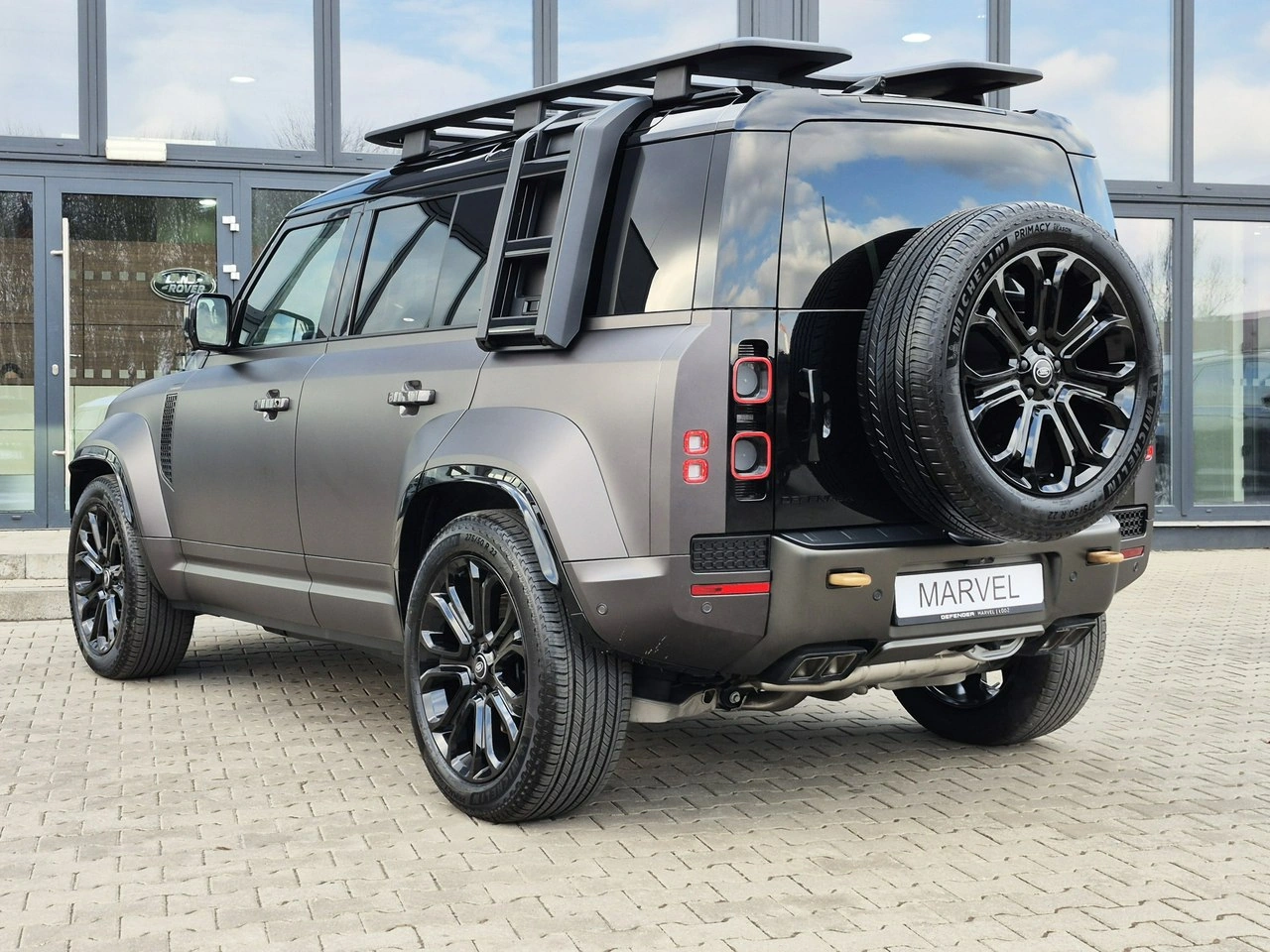 Land Rover Defender - Zdjęcie 9