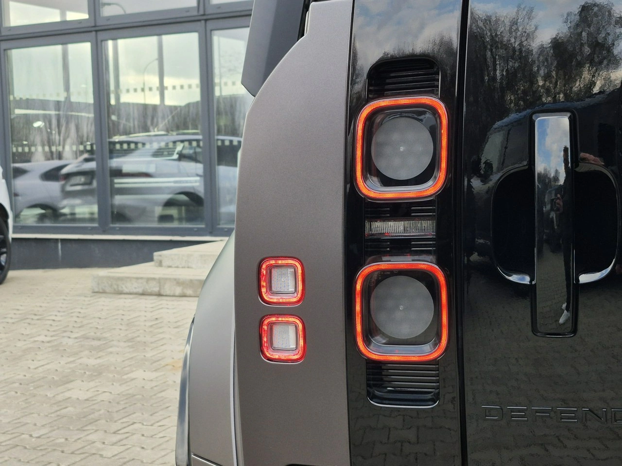 Land Rover Defender - Zdjęcie 10