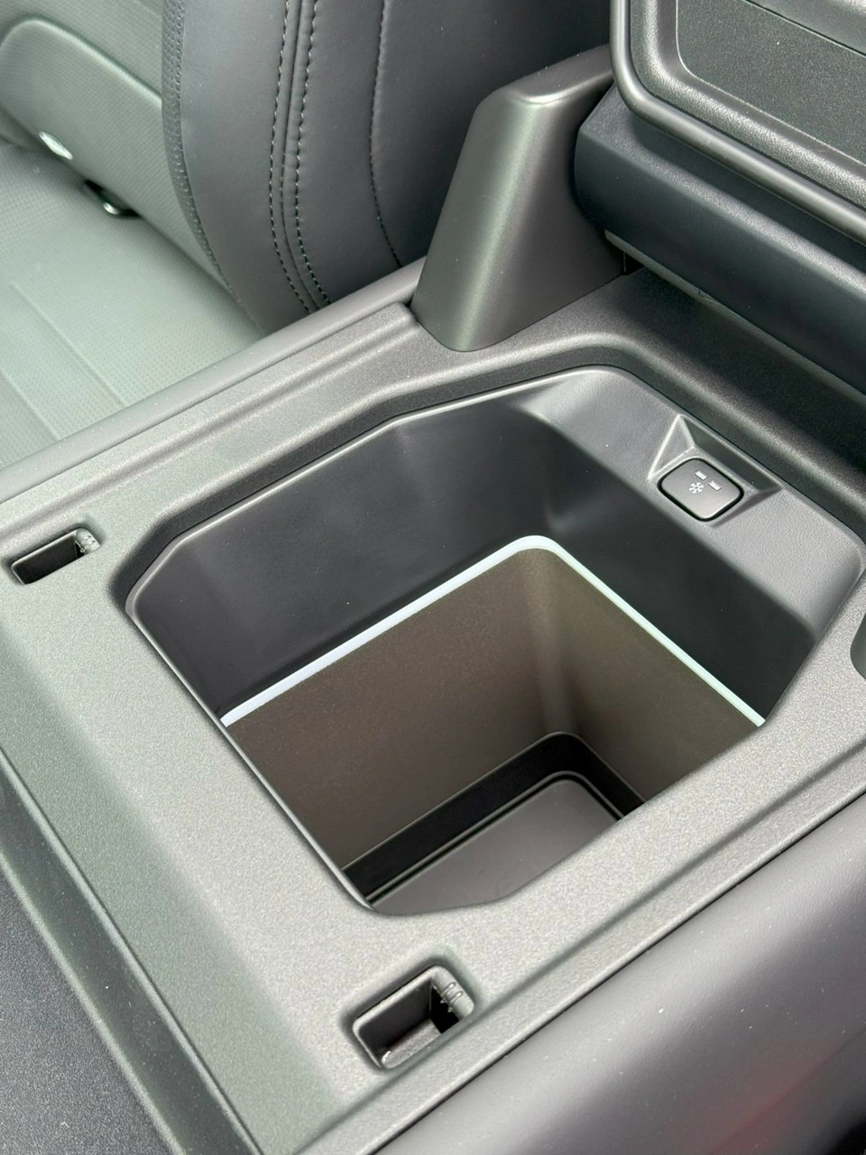 Land Rover Defender - Zdjęcie 16