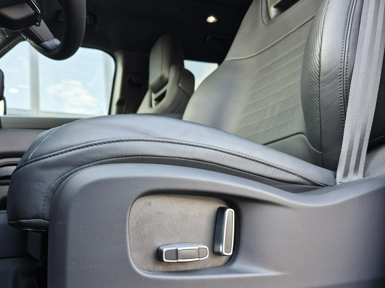 Land Rover Defender - Zdjęcie 22