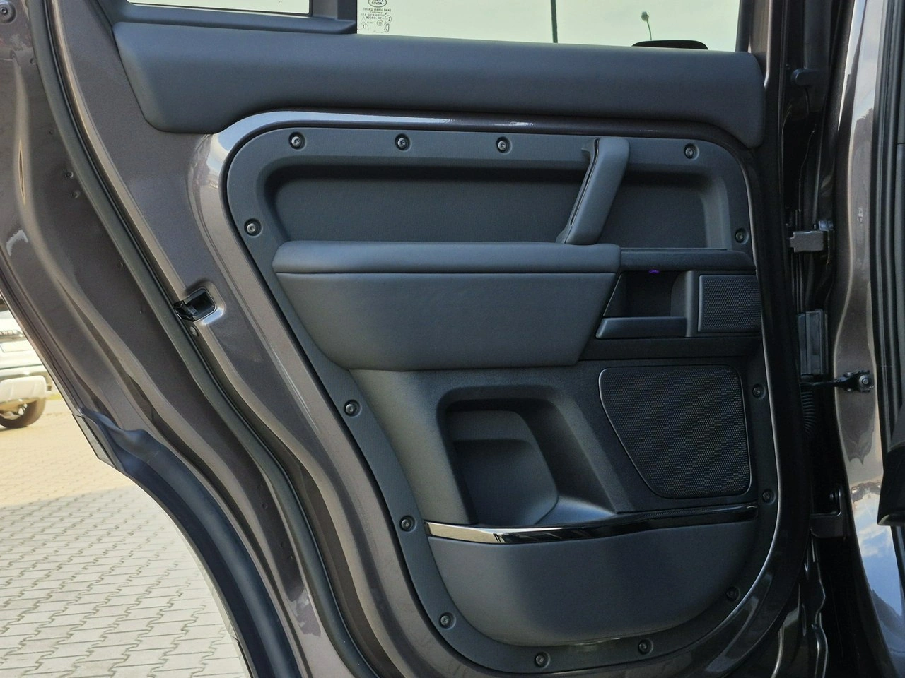 Land Rover Defender - Zdjęcie 14