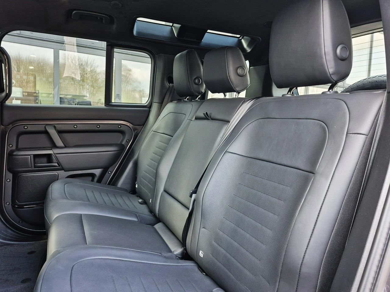 Land Rover Defender - Zdjęcie 25