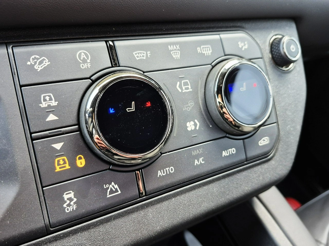 Land Rover Defender - Zdjęcie 36