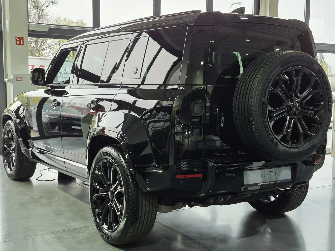 Land Rover Defender - Zdjęcie 3
