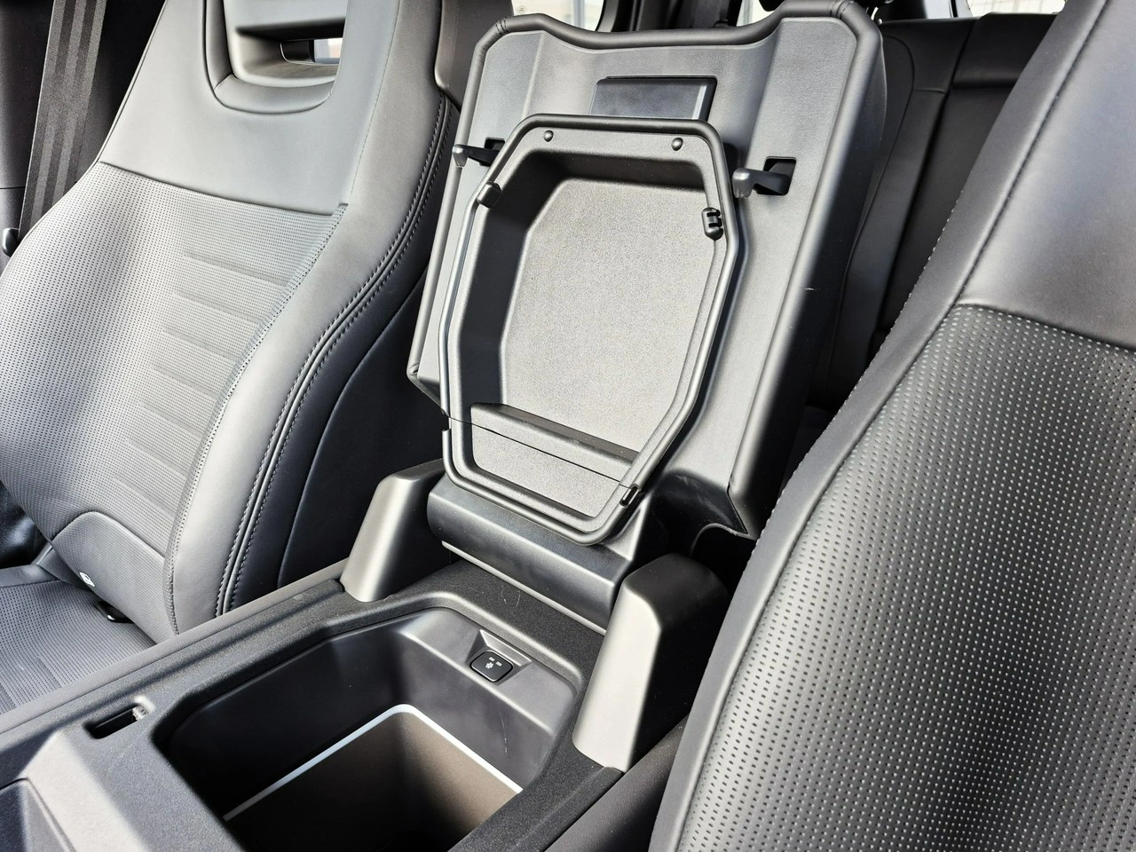 Land Rover Defender - Zdjęcie 41