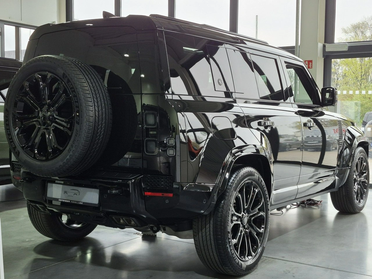 Land Rover Defender - Zdjęcie 4
