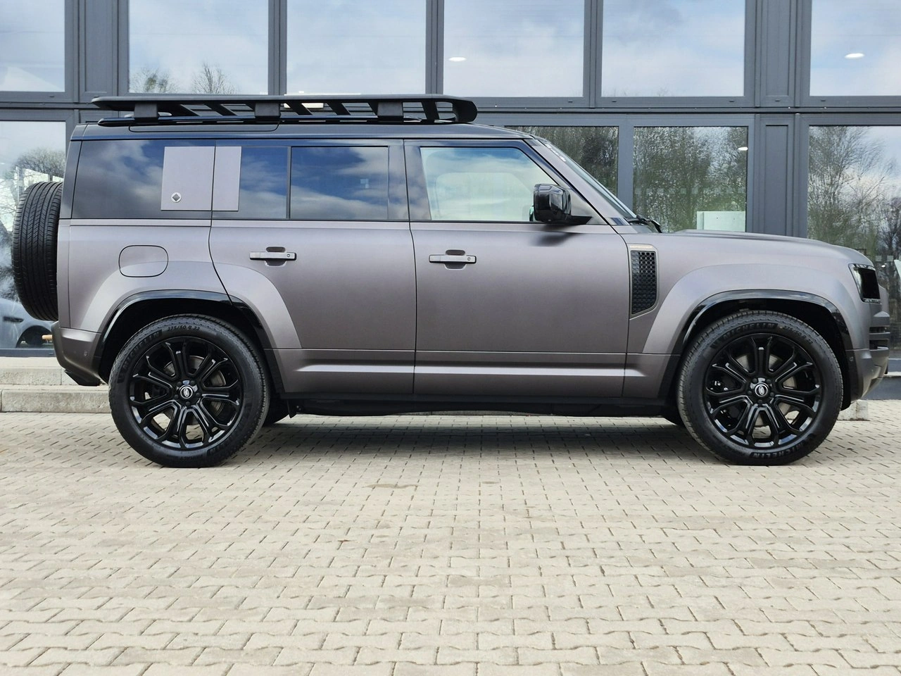 Land Rover Defender - Zdjęcie 4